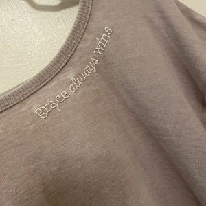 Jadelynn Brooke tie back embroidered sweatshirt tee - Size Large